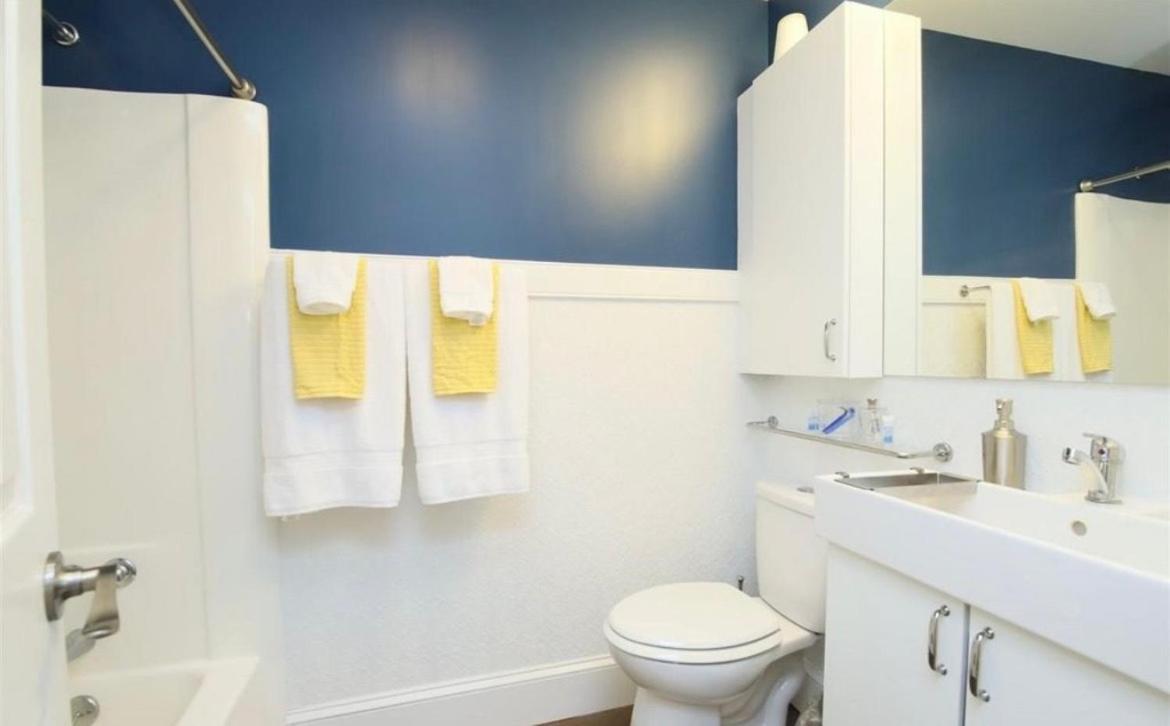 Gemini Studio Apartment Raleigh Exterior foto